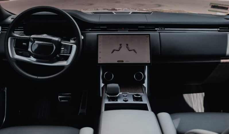 2023 Range Rover Vogue P530 full